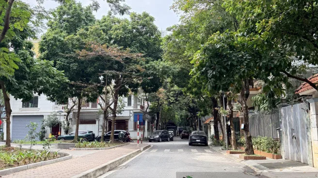 Bán nhà PL Lưu Hữu Phước, KĐT Mỹ Đình, 75m2 x 4T, lô góc, vỉa hè ô tô dừng đỗ, chỉ 23.x tỷ.