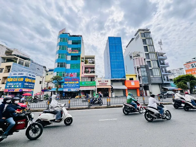 QUẬN 1: BÁN TOÀ NHÀ 6 TẦNG MẶT TIỀN NGUYỄN VĂN CỪ, P.CẦU ÔNG LÃNH- HĐT ĐỀU 80TR/TH- 0938676685 GIANG GIANG CHÍNH CHỦ GIÁ TỐT