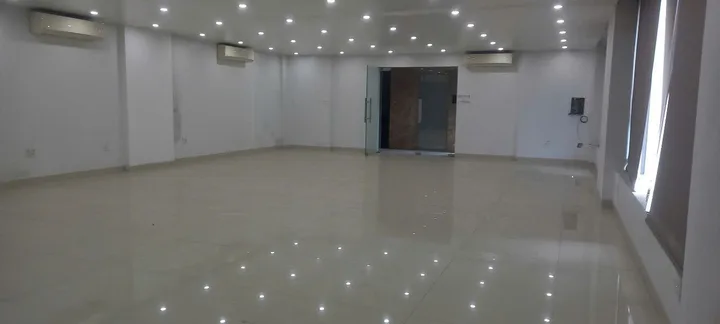 Cho thuê MB tầng 3 làm VP phố Bùi Quốc Khái, Linh Đàm, Hoàng Mai dt 100m2, 15tr/th.