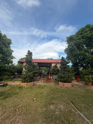 Bán nhà vườn  xã Hiệp Hòa tdt 5200m2 ( 500m2 thổ) có nhà gỗ giá 7 tỷ