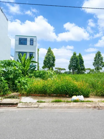 ĐẤT - FULL THỔ CƯ - KHU DÂN CƯ SÀI GÒN VILLAGE - DIỆN TÍCH ĐẤT 5M*16M - ĐƯỜNG SỐ 32 DÃY D5-61 - GIÁ 2,08 TỶ - LIÊN HỆ 0919089456