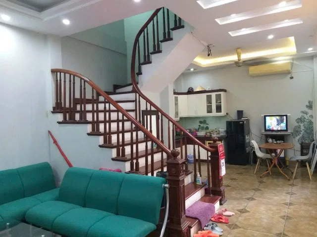 Cho thuê nhà tại PHAN KẾ BÍNH, Ba Đình. 18 triệu/tháng. Ưu tiên: Hộ gia đình.