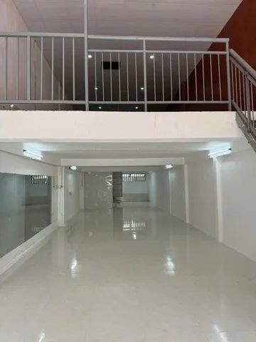 Cho thuê mặt bằng cấp 4 gác lửng trống suốt 115m2 khu Khuê Mỹ gần Hồ Xuân Hương