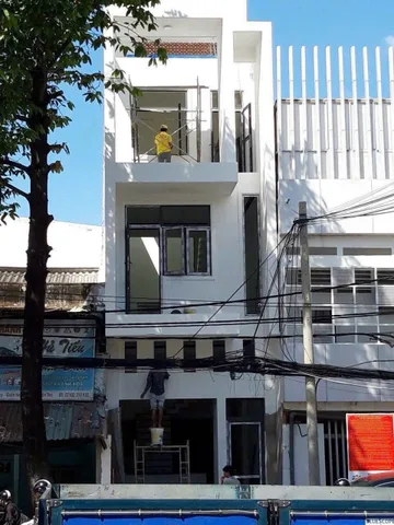 👉16 tỷ - BÁN NHÀ 3 TẦNG MẶT TIỀN ĐƯỜNG TRẦN HƯNG ĐẠO - cập vách Bệnh viện tim mạch