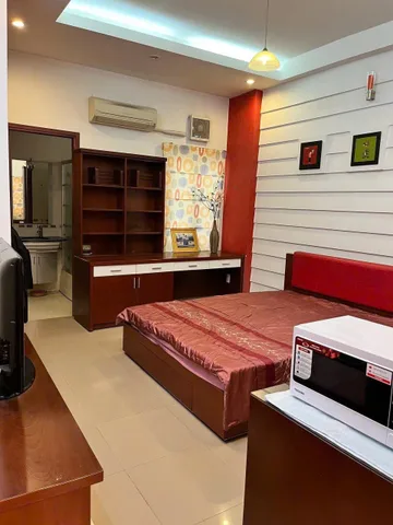 Bán Nhà Mặt Tiền 24 Hoa Hồng, Phường 2, Quận Phú Nhuận