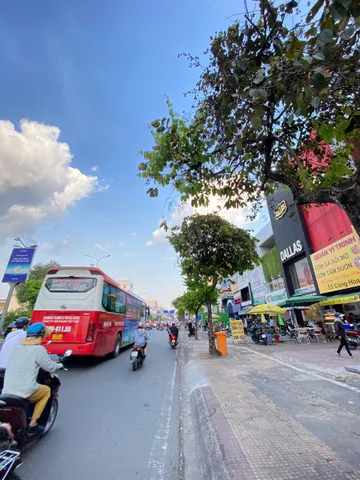 Bán Nhà Mặt Tiền 61 cộng hoà, phường 4, tân bình