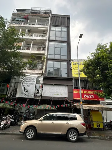 Bán Nhà Mặt Tiền 42 Trịnh Văn Cấn, Cầu Ông Lãnh, Quận 1