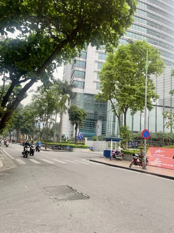 Bán Nhà riêng 100m2 có sẵn 100 m2 thổ cư giá 18 tỷ tại Đường Đội Cấn Phường Đội Cấn Quận Ba Đình Hà Nội