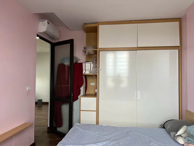 💥nhà em có căn góc Cc đông Dương   phường Kinh Bắc,Bắc Ninh muốn bán
Tầng cao thoáng mát diện tích giộng.
Với DT 67M có 2ngu 2wc
Nội thất đẹp 
Giá chỉ 2ty x đã có sổ
Lh e.0947.164.998 để lv