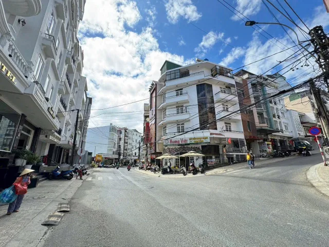 Bán Khách sạn 72m2 có sẵn 72 m2 thổ cư giá 33 tỷ tại Đường Nam Kỳ Khởi Nghĩa Phường 1 Thành phố Đà Lạt Lâm Đồng