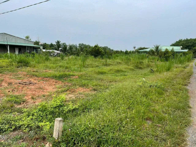 Bán Đất 95m2 có sẵn 95 m2 thổ cư giá 300 triệu tại Xã Lộc Ninh Huyện Dương Minh Châu Tây Ninh
