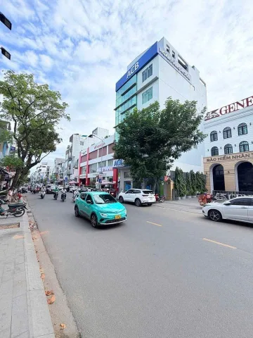 🔴 Nhà mặt tiền Hoàng Diệu, Hải Châu, gần Cầu Rồng, 3 Tầng 8 Phòng Ngủ - Giá 12,8Ty