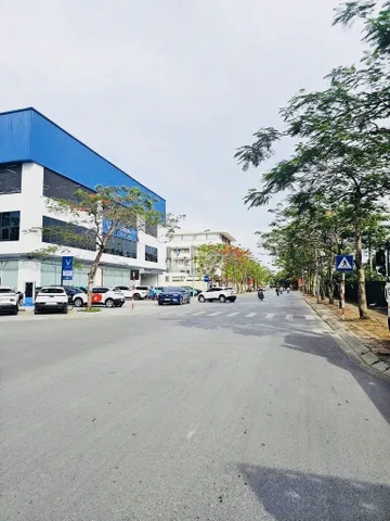 Cực hiếm – Lô đất 195m2 - 7m mặt đường Phúc Lợi - KD mọi ngành nghề - dòng tiền 40tr/th