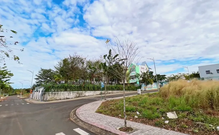 Bán Đất 100m2 có sẵn 100 m2 thổ cư giá 800 triệu tại Xã Tiến Hưng Thành phố Đồng Xoài Bình Phước