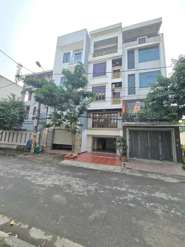 Bán Nhà GẦN GA METRO NHỔN , VĐ 3.5 , PHÂN LÔ VỈA HÈ 5 tầng x68m2