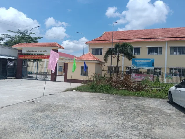 Bán Đất 100m2 có sẵn 100 m2 thổ cư giá 1.05 tỷ tại - Chọn - Thị trấn Đức Hòa Huyện Đức Hòa Long An