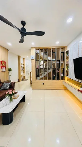 Bán nhà hẻm Ô tô Nguyễn Đình Chiểu, QUẬN 3, 4.5 x 14m (63 m2), 15.5 tỷ