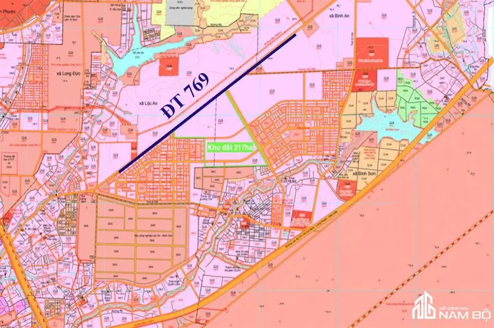 Bán Đất 4600m2 có sẵn 300 m2 thổ cư giá 40 tỷ tại Đường Tỉnh 769 Xã Lộc An Huyện Long Thành Đồng Nai