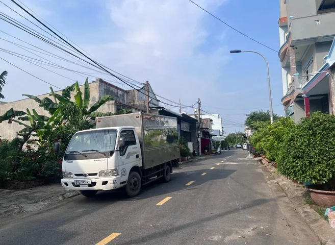 Bán 100m2 đất full thổ cư - Đông Tăng Long Phường Trường Thạnh Quận 9 TP. Hồ Chí Minh