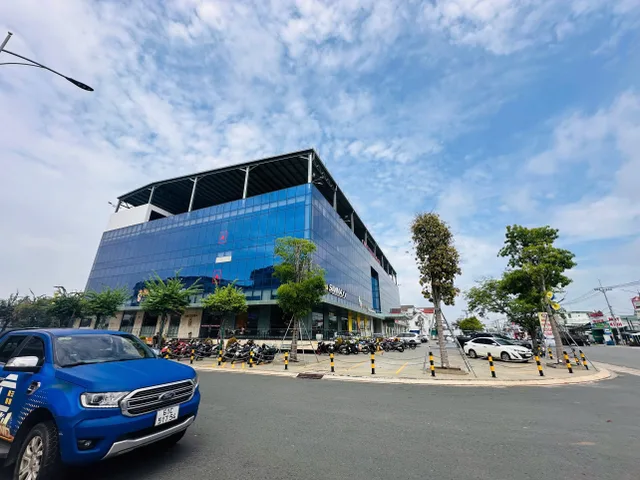 Cần ra gấp lô đất 150m2 có sẵn 30 m2 thổ cư giá 370 triệu Minh Long Thị xã Chơn Thành Bình Phước
Ra chợ, gần trường gần chợ gần ủy ban nhân dân chỉ trong bán kính 100 m đi bộ, còn đúng 2 nền liền kề