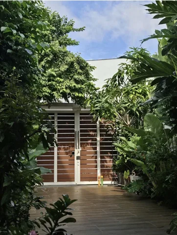 Bán nhà Quận 2, cách Nguyễn Thị Định 80m, dt đất 181,4M² – gần Chợ, trường học đường ô tô. Giá còn thương lượng
