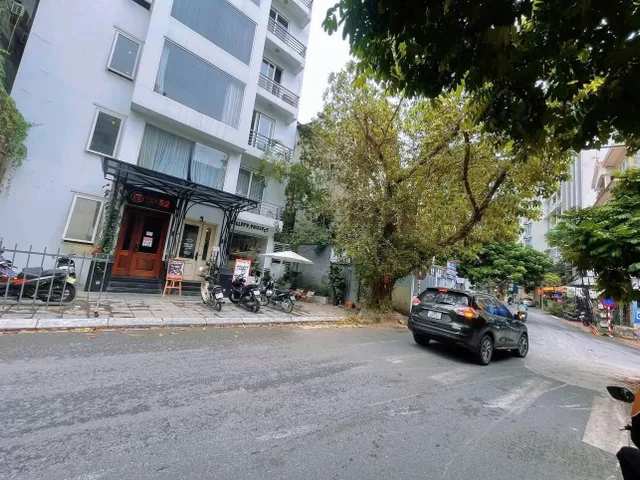BÁN TOÀ APARTMENT LÔ GÓC MẶT PHỐ ĐẲNG CẤP NHẤT TÂY HỒ-DT 150M2 9 TẦNG MT 13M-GIÁ 125.5 TỶ- DÒNG TIỀN 400Tr/THÁNG