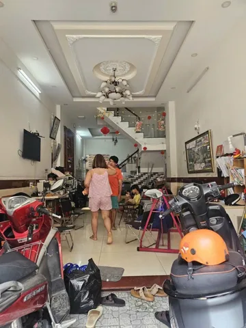 BÁN NHÀ BÙI VĂN NGỮ KẾ KCN TÂN THỚI HIỆP 3 TẦNG 60M² 4.95 TỶ HẺM XE HƠI NÉ