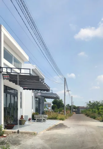 Bán căn nhà mới xây ngay sân bay long thành . giá bán 2ti