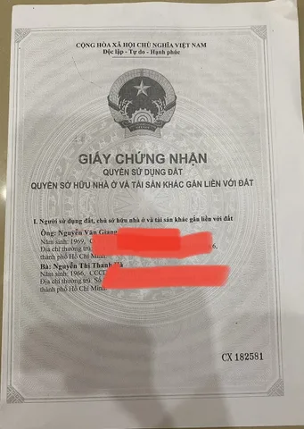 Bà nhà 3 tầng, 2 tầng trên nuôi chim yến (có 600 tổ), Tầng dưới để ở. Diện tích đất 2000m2 có 400 m2 thổ cư, giá 10 tỷ. Mặt tiền Đê Biển, Đê Sông Xã Tân Thành Huyện Gò Công Đông Tiền Giang
