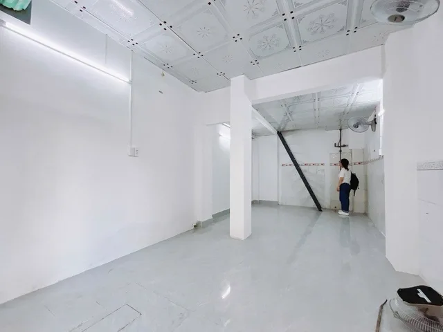 NHÀ ĐẸP - 3 TẦNG - NGAY VỊ TRÍ KINH DOANH SẦM UẤT - 28M² - LÊ HỒNG PHONG
