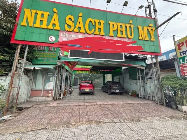 Bán Nhà cấp 4 mặt tiền ql51 dtich 598m2 có sẵn 100 m2 thổ cư giá 18 tỷ