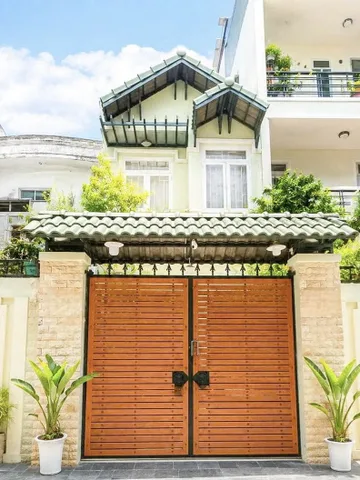 Quận 7 đường Lâm Văn Bền 3 tầng 4x25. Shr san.g tên ngay