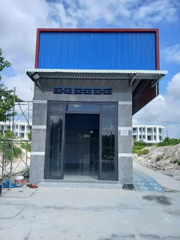 Bán Nhà+6 phòng trọ 200m2 có sẵn 150 m2 thổ cư giá 980 triệu t