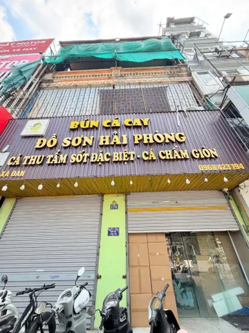 CC cho thuê nguyên căn 3 tầng nhà mặt phố 178 Xã Đàn ngã tư Xã Đàn giao Phạm Ngọc Thạch, 0904993122