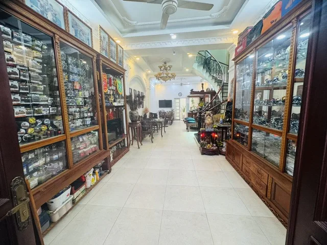 HÀNG HIẾM - KHU BÀU CÁT  - NHÀ ĐẸP KIÊN CỐ 3 TẦNG - THIẾT KẾ TÂN CỔ ĐIỂN - CHỦ XÂY TÂM HUYẾT - KHU DÂN TRÍ - HÀNG XÓM THÂN THIỆN