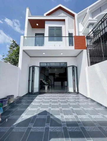 Chủ ngộp bán gấp nhà lầu cuối đường Đồng Khởi chỉ 700 triệu sở hữu