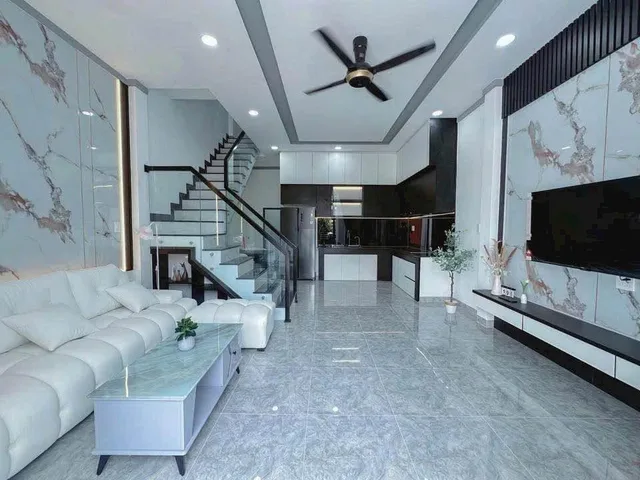 Chủ ngộp bán gấp nhà lầu cuối đường Đồng Khởi chỉ 700 triệu sở hữu