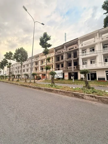 💥♻️ ~3ty2 – #NHÀ (1 TRỆT 3 LẦU, 105M2, ĐG` PHƯỢNG HOÀNG 24M, VỈA HÈ 5M), KHU DC HOÀNG QUÂN BÌNH MINH, PHƯỜNG CÁI VỒN (MỚI), VĨNH LONG
