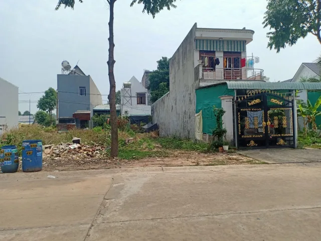 Bán Đất 150m2 có sẵn 150 m2 thổ cư giá 1.3 tỷ tại - Chọn - Phường Thới Hòa Thị xã Bến Cát Bình Dương