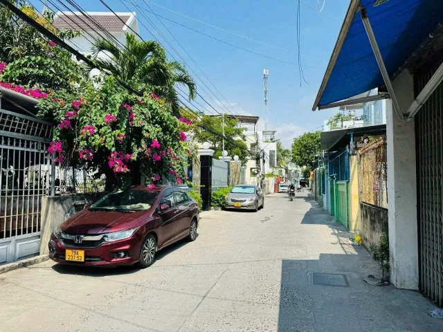 Bán Đất 82.5m2 có sẵn 82 m2 thổ cư giá 5.7 tỷ tại Phường Phước Long Thành phố Nha Trang Khánh Hòa