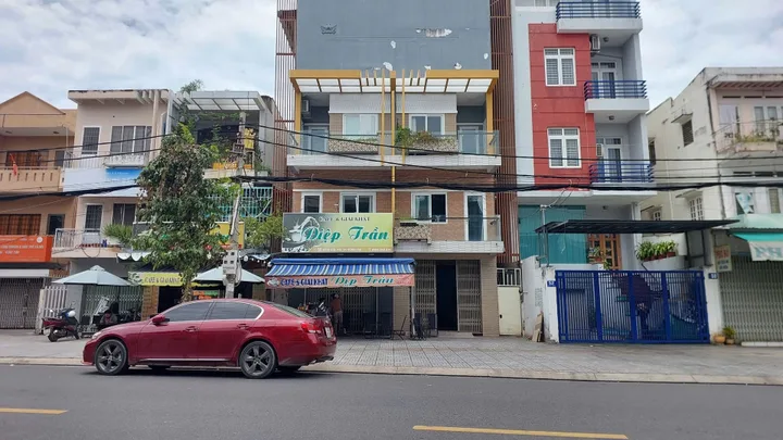 CHO THUÊ 2 CĂN NHÀ 1T2L MẶT TIỀN BÌNH GIÃ, P8 180M2 GIÁ 55 TRIỆU/TH