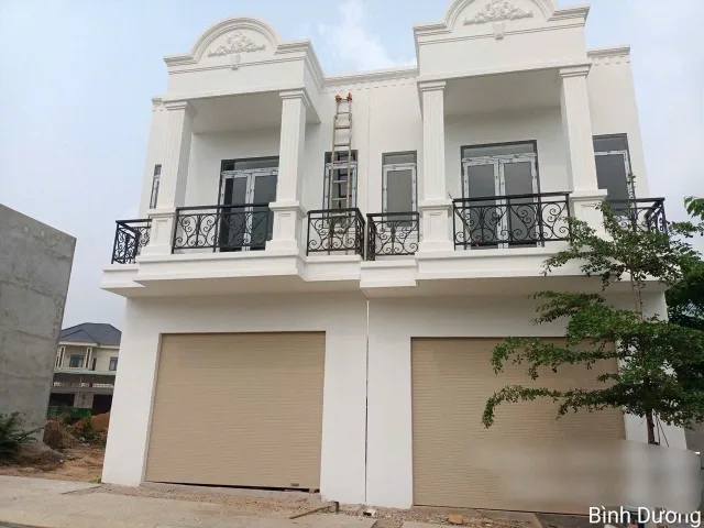 Bán Nhà riêng 2 tầng ngay cầu bình cơ vào Visip3