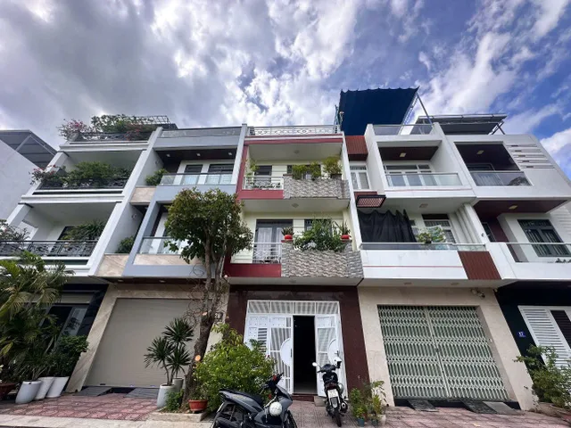 Bán Nhà riêng 80m2 có sẵn 80 m2 thổ cư giá 8.5 tỷ tại Đường số 14A Phường Phước Hải Thành phố Nha Trang Khánh Hòa
