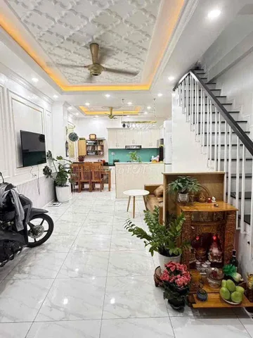 BÁN NHÀ NGAY CHỢ TRẦN VĂN ƠN, TÂN PHÚ - HXH THÔNG - NHÀ ĐẸP 2 TẦNG VÀO Ở LIỀN