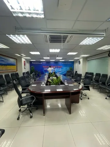 BÁN TÒA NHÀ MẶT PHỐ HÒA MÃ – 187M² – 9 TẦNG THANG MÁY – DOANH THU 390 TRIỆU/THÁNG – 170 TỶ