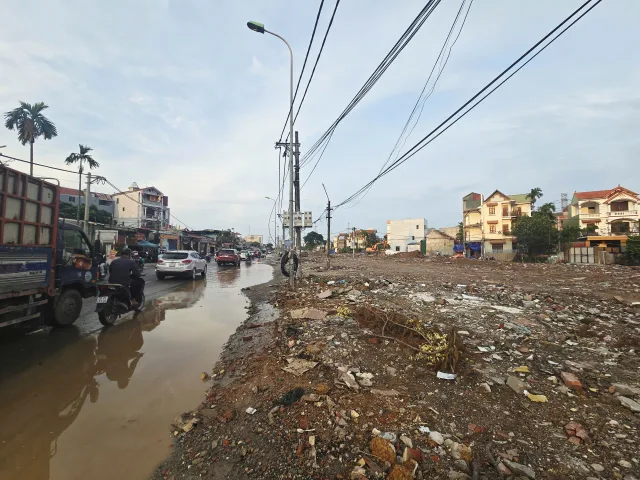 Bán nhà P.Chương Mỹ, 50m ra QL6 đang mở rộng, ô tô đỗ cửa, chỉ 5xtr/m2.