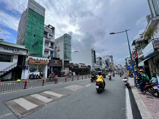 Bán Nhà Mặt Tiền 25 Phan Đình Phùng, Phường 17, Quận Phú Nhuận