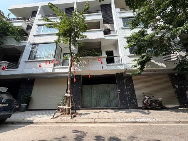Bán Nhà riêng 110m2 có sẵn 110 m2 thổ cư giá 6.25 tỷ tại Đường Lê Văn Lương Phường Tích Sơn Thành phố Vĩnh Yên Vĩnh Phúc