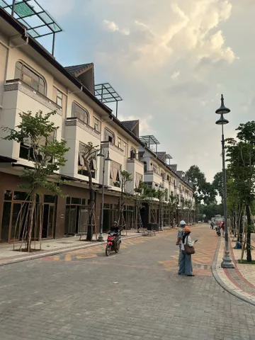 Bán Nhà riêng 97.5m2 có sẵn 97.5 m2 thổ cư giá 17 tỷ tại Đường Mai Hắc Đế Phường Tân Thành Thành phố Buôn Ma Thuột Đắk Lắk