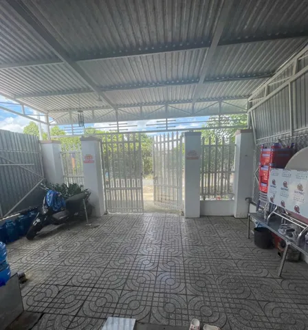 Bán nhà đất 180m2 có sẵn 100 m2 thổ cư giá 1.3 tỷ tại Đường Phan Đăng Lưu - Xã Tân Châu Tây Ninh